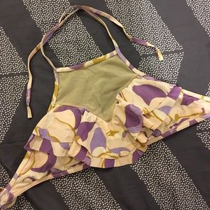 CLOSET CLOSING‼️ 3/$10 ✨ Bikini top